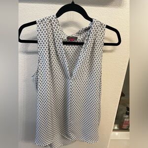 Vince Camuto work shirt! size M.